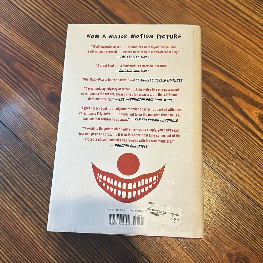 NWT Stephen King ‘It’ Novel - Picture 4 of 8